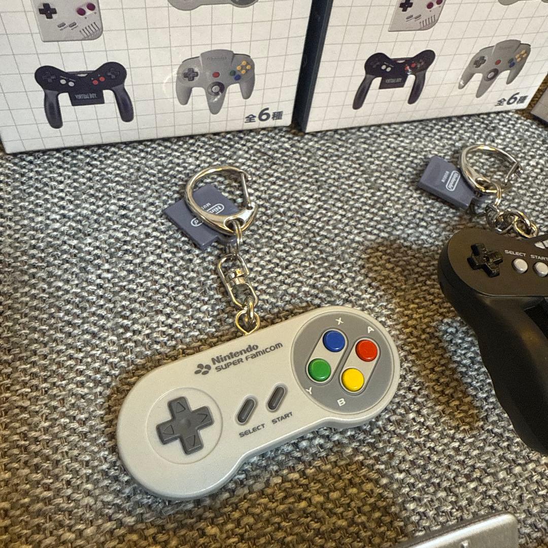 【未使用・開封品】ニンテンドーミュージアム ゲームハードキーホルダーコレクション