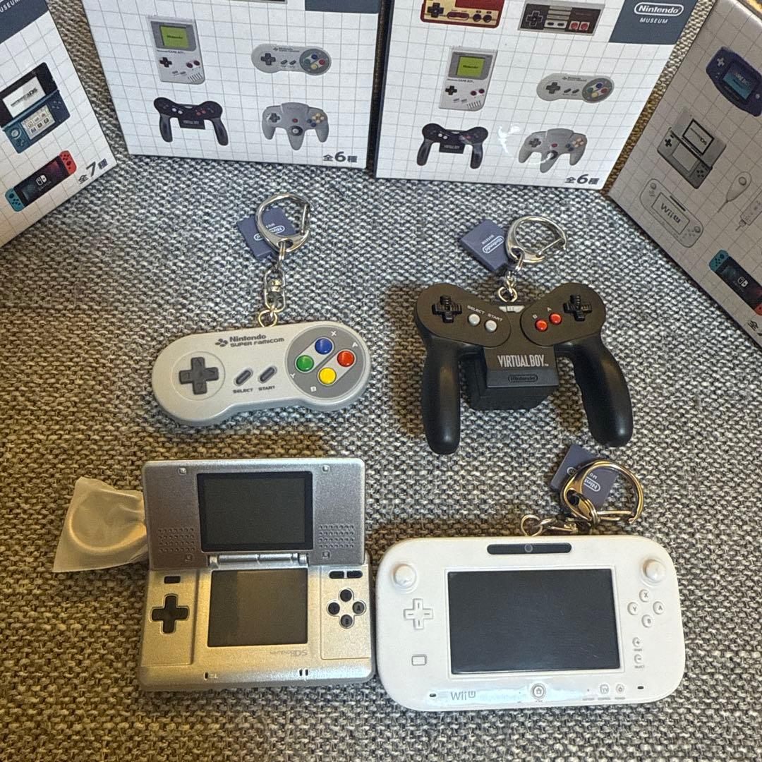 【未使用・開封品】ニンテンドーミュージアム ゲームハードキーホルダーコレクション