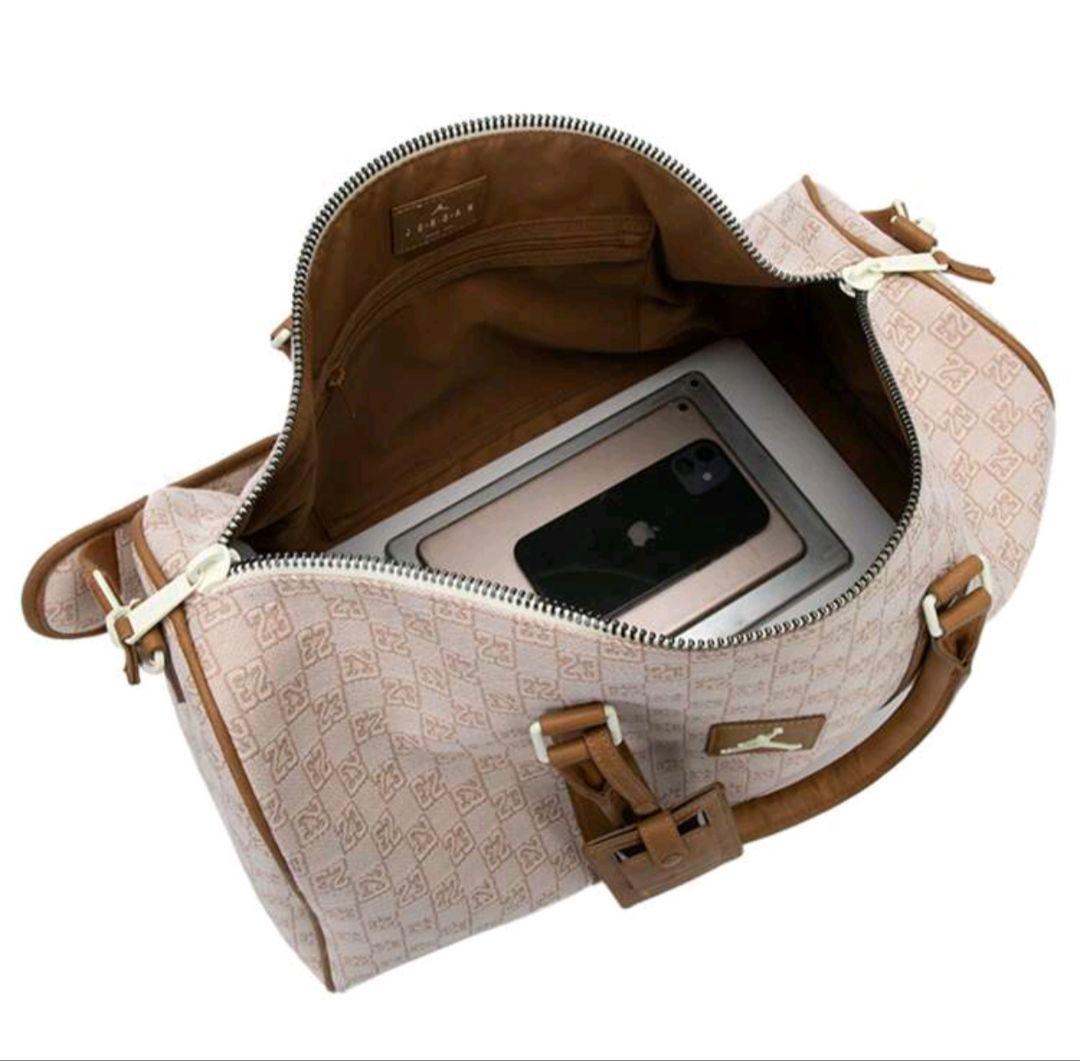 Jordan ベージュ ダッフルバッグ SIZE 25L