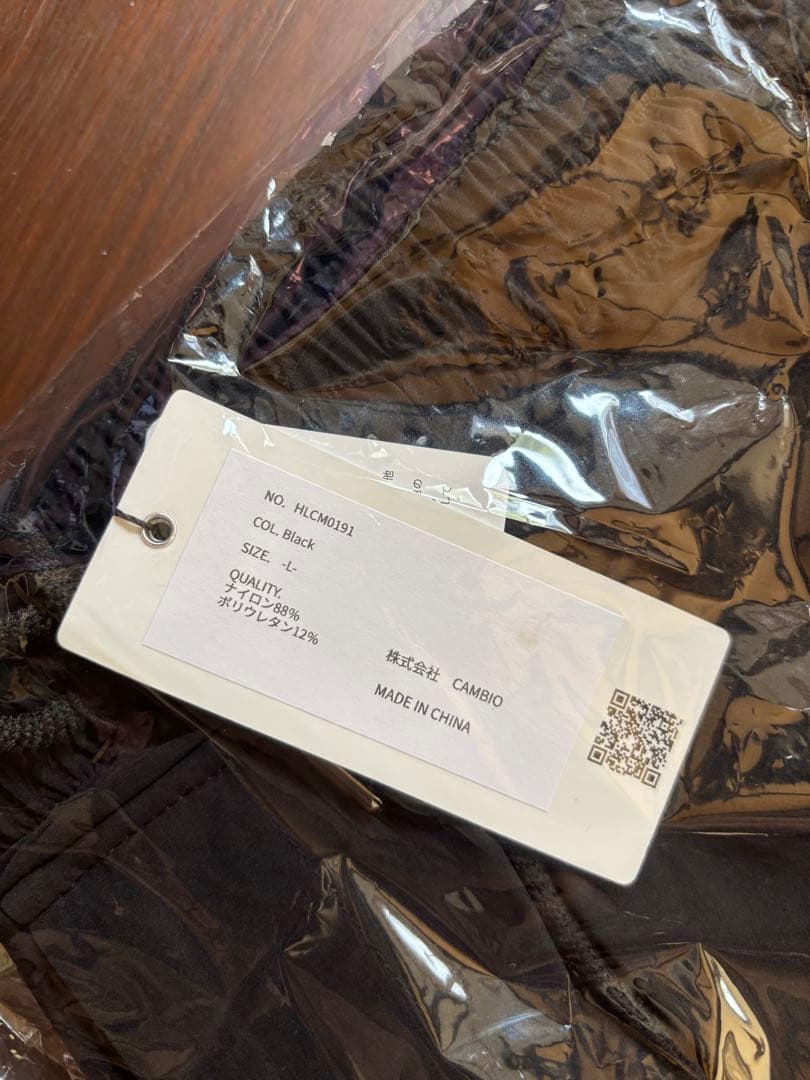 新品未使用 Lサイズ　CAMBIOパッカリングナイロンテーパードパンツ