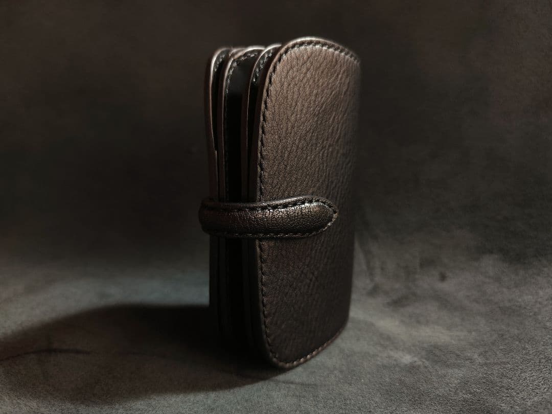 SALE！ミドルウォレット　ブラック　姫路レザー　オイルレザー　二つ折り財布