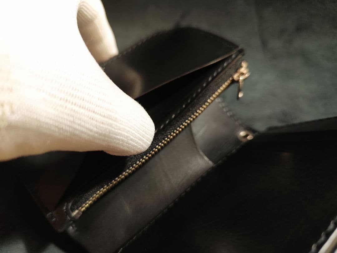 SALE！ミドルウォレット　ブラック　姫路レザー　オイルレザー　二つ折り財布
