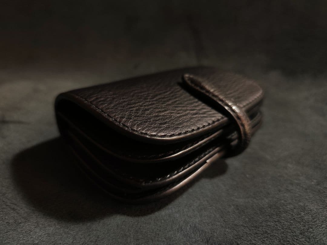 SALE！ミドルウォレット　ブラック　姫路レザー　オイルレザー　二つ折り財布