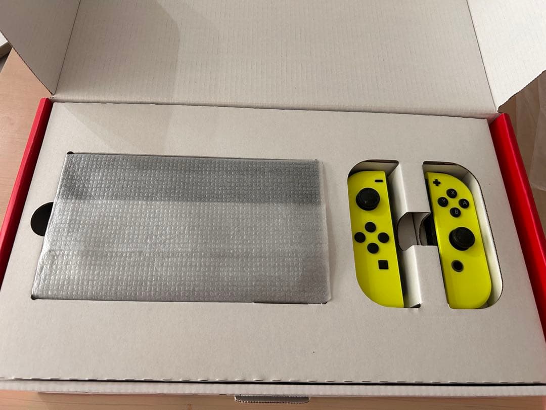 Nintendo Switch 本体 + Joy-Con イエロー　ジャンク品