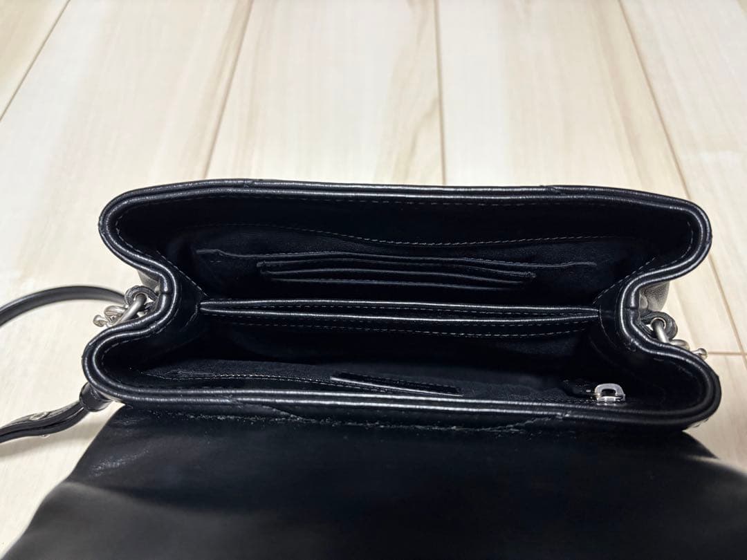 サンローラン ルル ショルダーバッグ