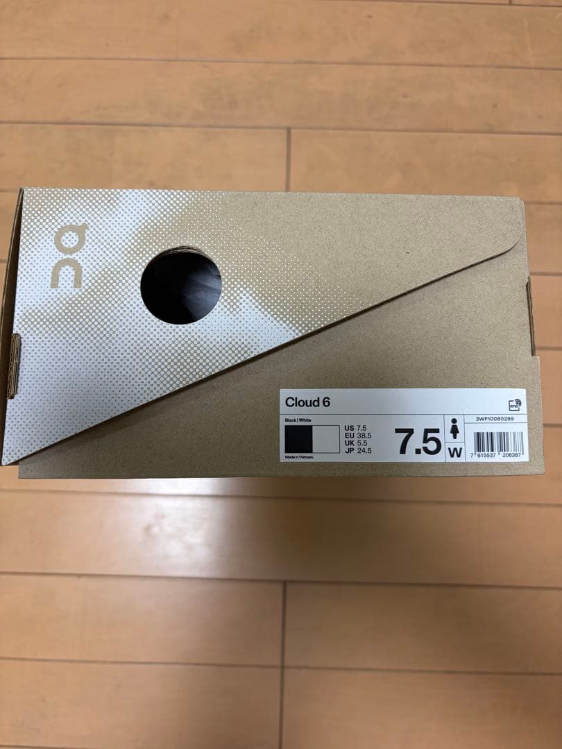 On ブラック ランニングシューズ