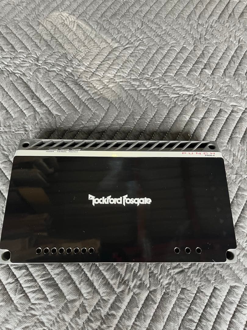 P400-4 Rockford Fosgate ロックフォード　アンプ