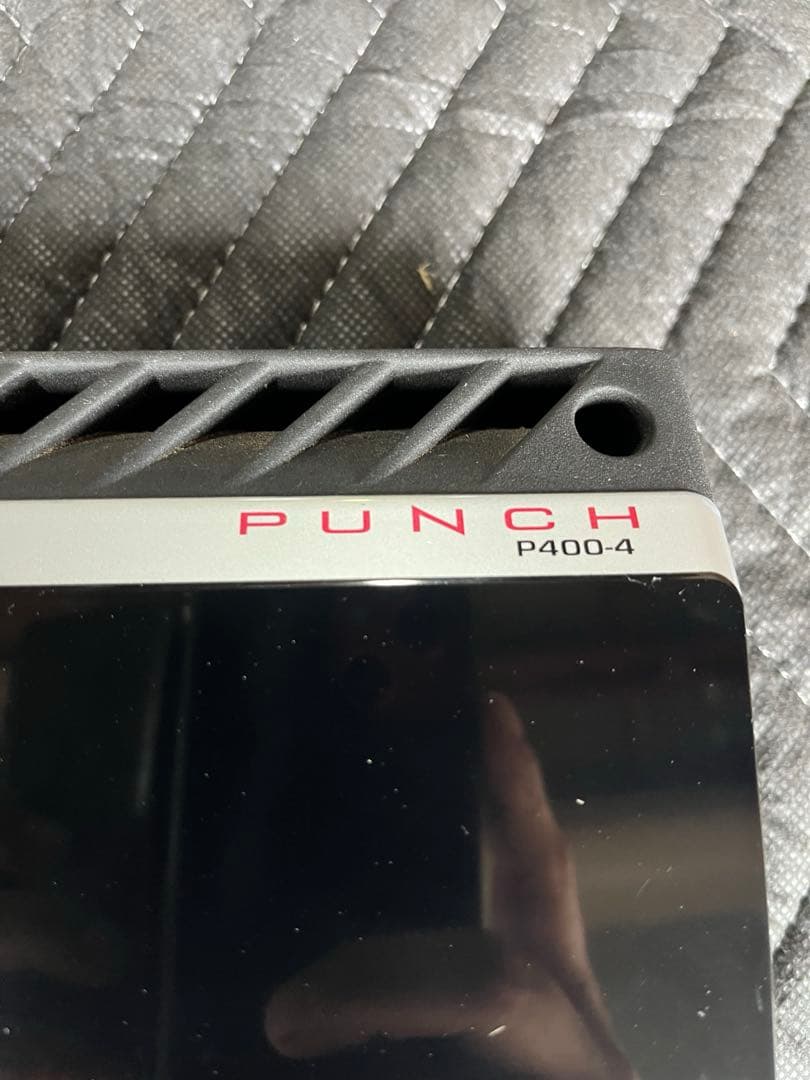 P400-4 Rockford Fosgate ロックフォード　アンプ