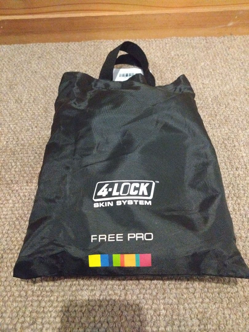 新品未使用★4FRNTフォーフロントRENEGADEレネゲイド4LOCK国内正規