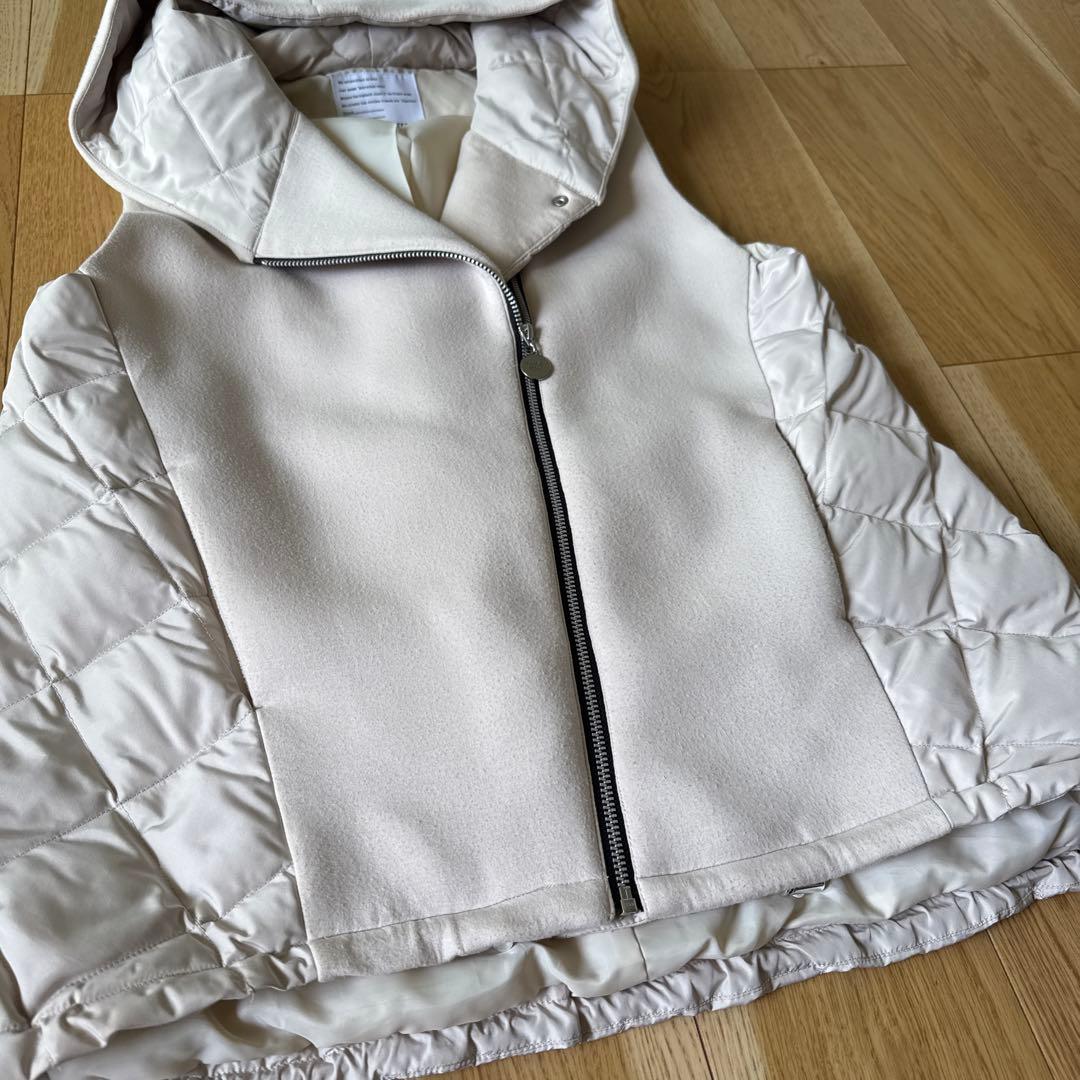 ！marechal terreフード付きクリーム色ダウンベスト
