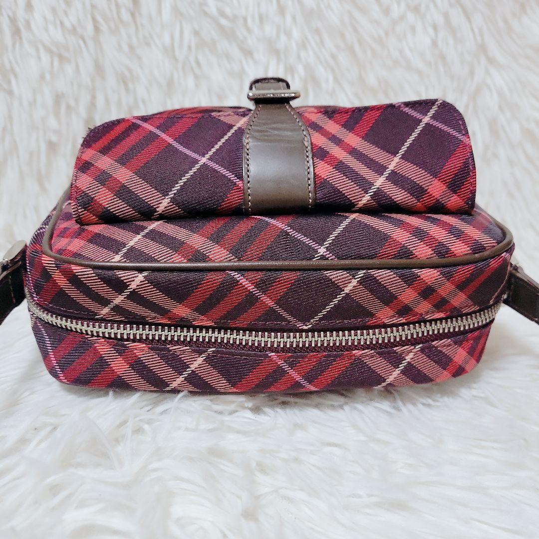 極美品✨BURBERRY バーバリー　ノバチェック スクエア ショルダーバッグ