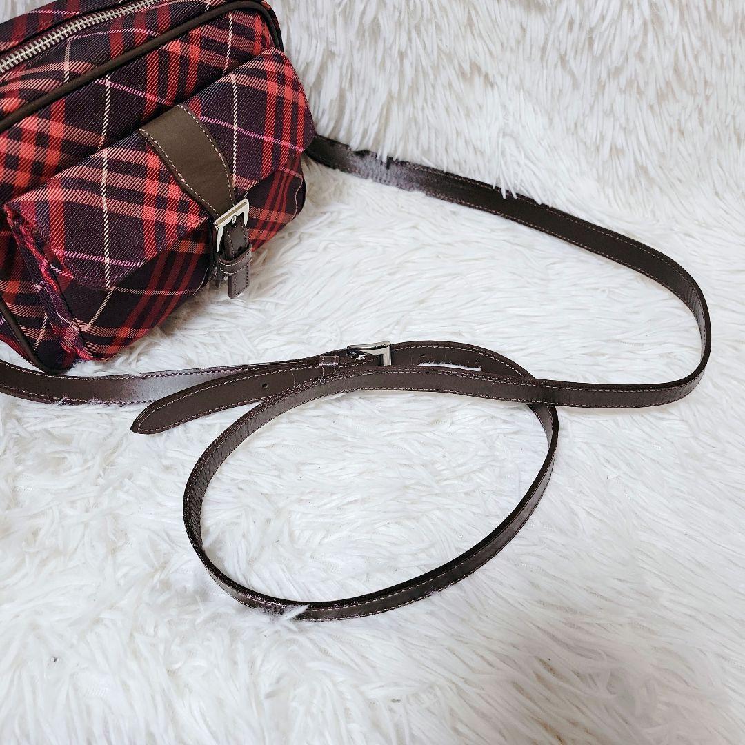 極美品✨BURBERRY バーバリー　ノバチェック スクエア ショルダーバッグ