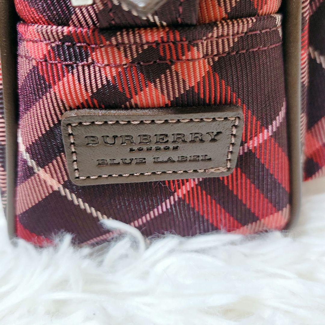 極美品✨BURBERRY バーバリー　ノバチェック スクエア ショルダーバッグ
