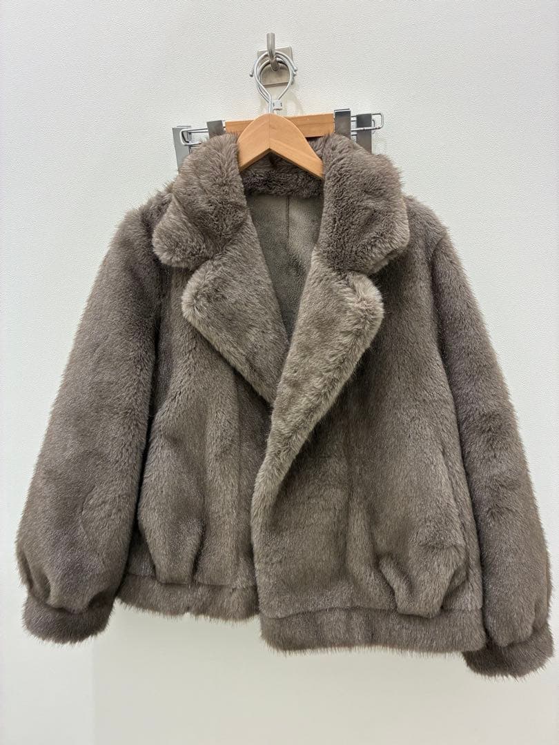 BeBeoD Elegant tailored fur coat １月処分