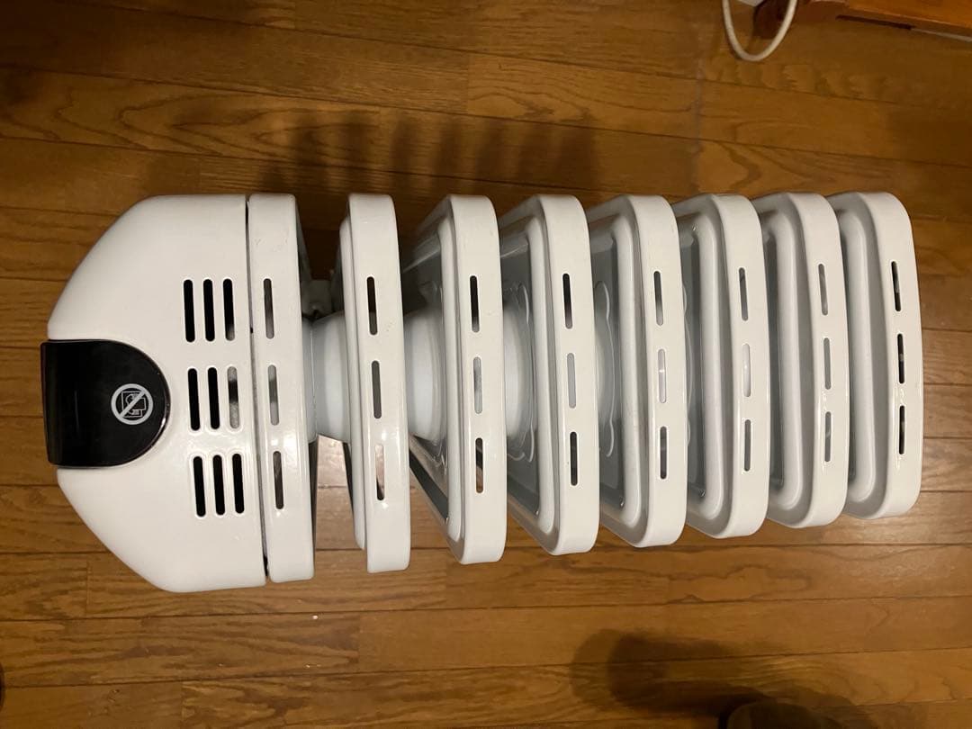 美品　デロンギオイルヒーターJRE0812 8〜10畳　動作確認済み