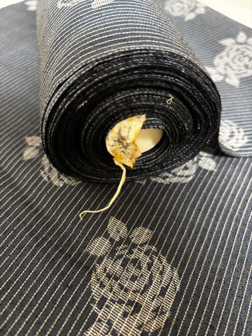 ★アンティーク縞に薔薇の反物