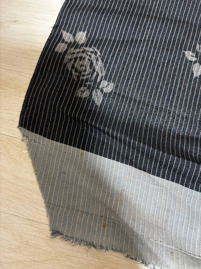 ★アンティーク縞に薔薇の反物