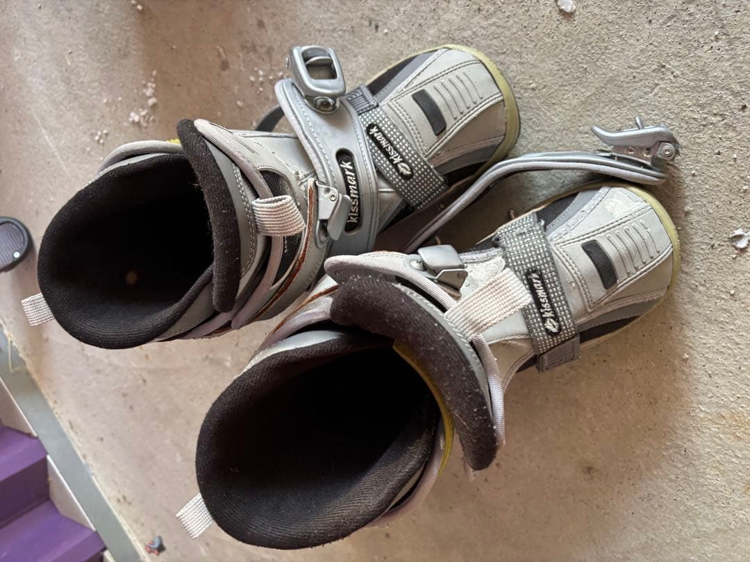スノーボードブーツ　キスマーク