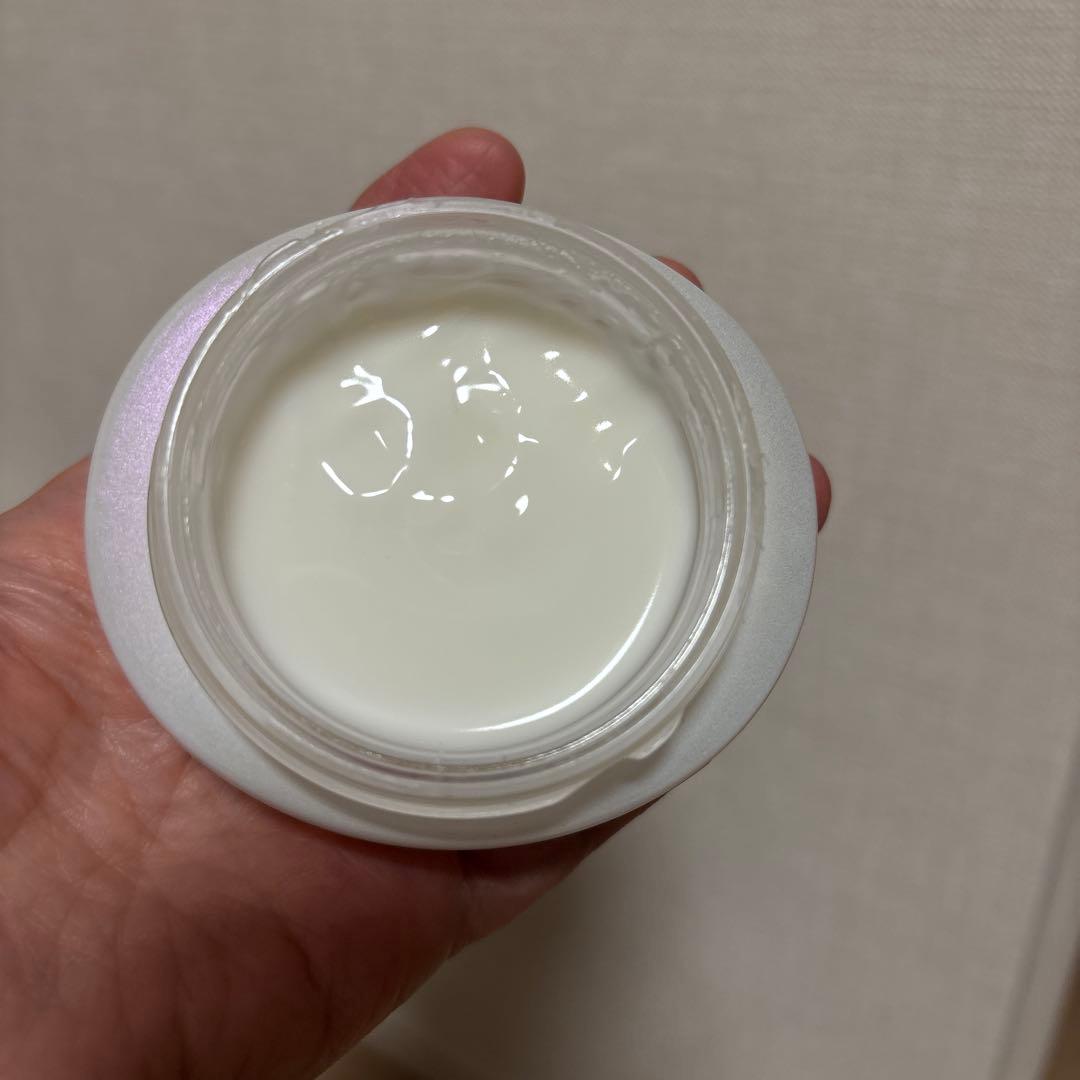 フェイスクリーム DIOR  ESSENCE OF LIGHT CREME 50ml