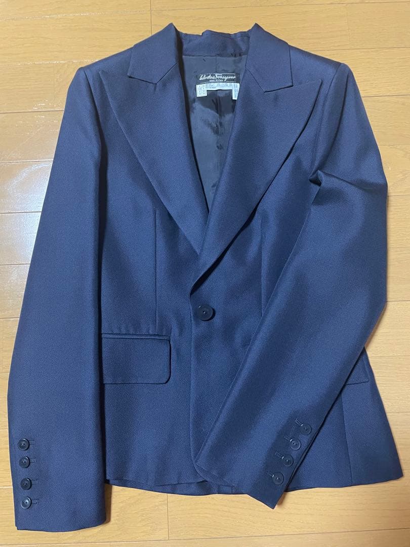 サルヴァトーレフェラガモ　ネイビー　ジャケット　ブレザー　　紺ブレ　トラッド