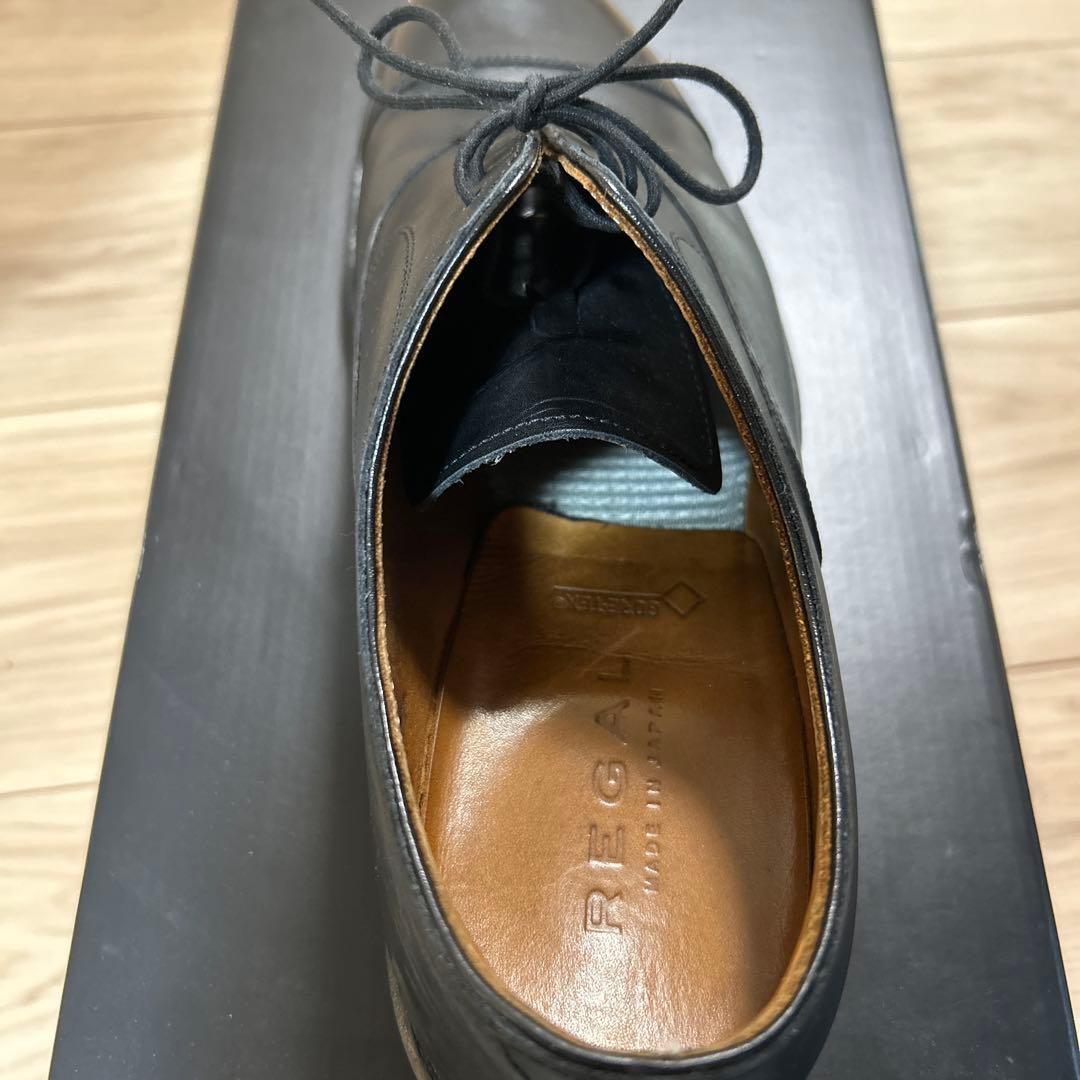 黒のレザードレスシューズ