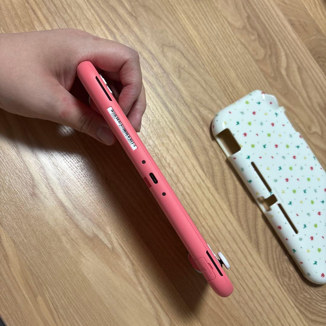 ニンテンドースイッチライト　ピンク