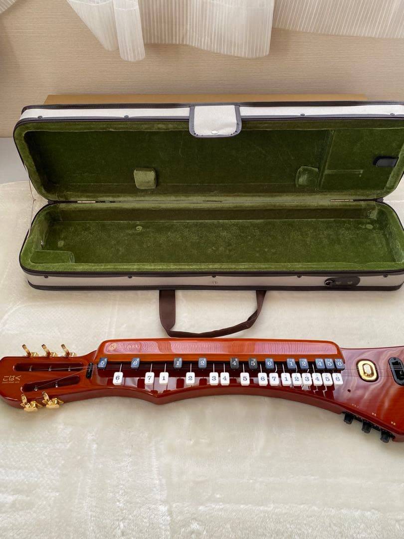 【新品同様】SUZUKI電気ソプラノ大正琴　スズキこはく