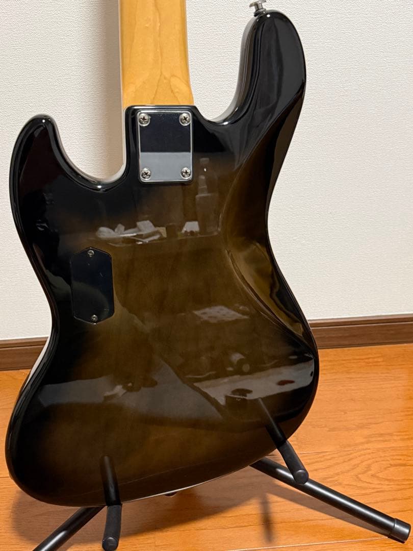 Bucchus 5弦ベース Universe series ジャズ　アクティブ