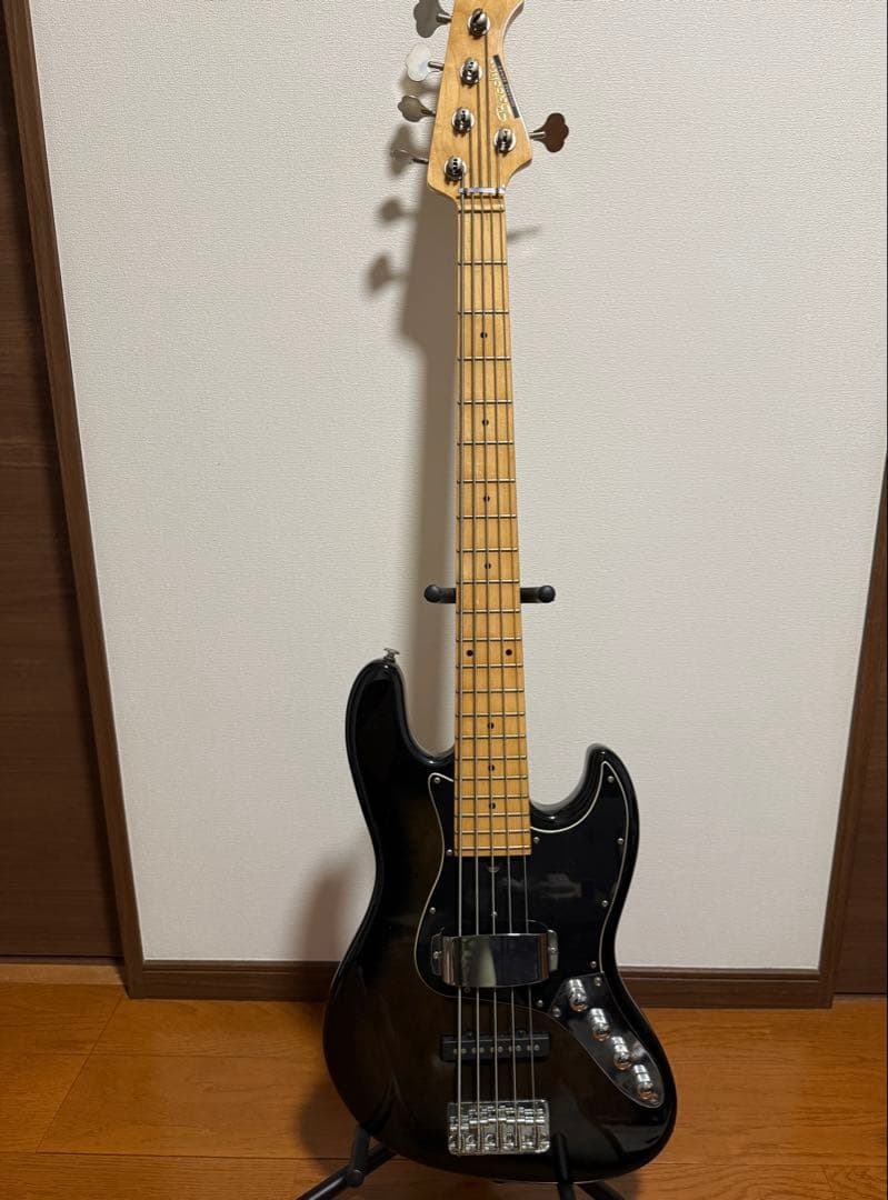 Bucchus 5弦ベース Universe series ジャズ　アクティブ