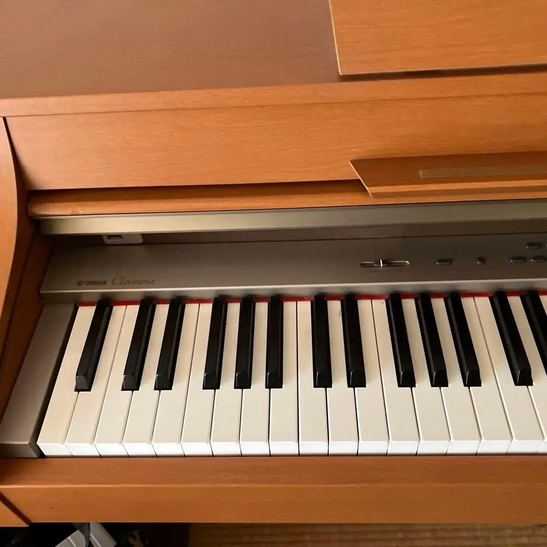 YAMAHA CLP−330 電子ピアノ ブラウン ペダルセット付きます