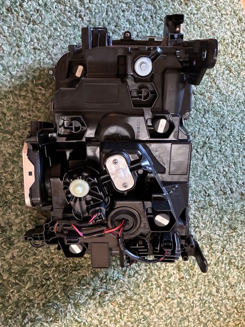 ランドクルーザー250 VX 未使用品 ヘッドライト 2個セット 四角目