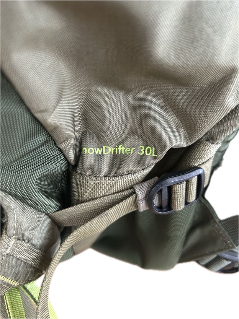 patagonia バックパック 30L ヘルメットホルダー付き（モンベル）