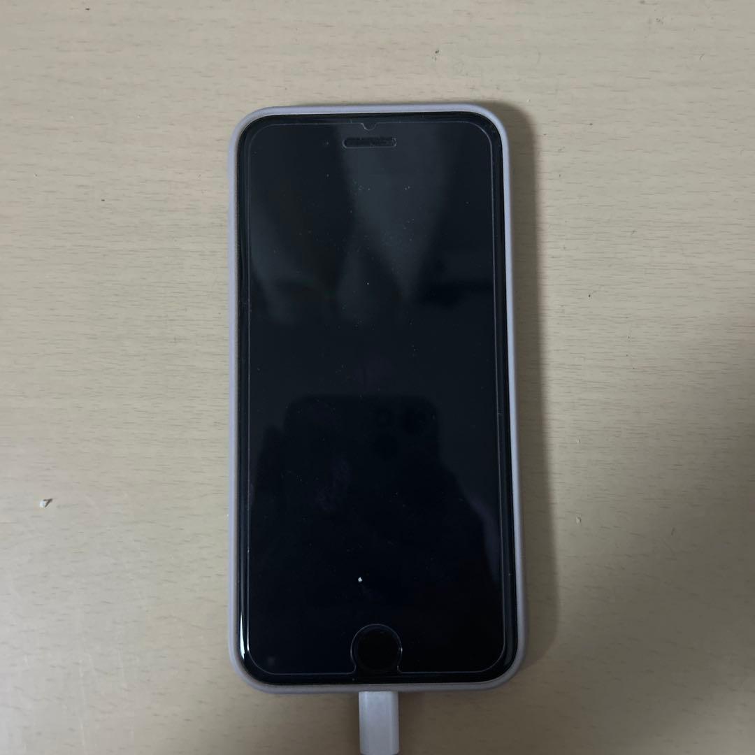 iPhoneSE第2世代ホワイト、128GB SIMフリー