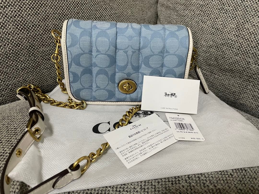 COACH ディンキー 18 シグネチャー シャンブレー