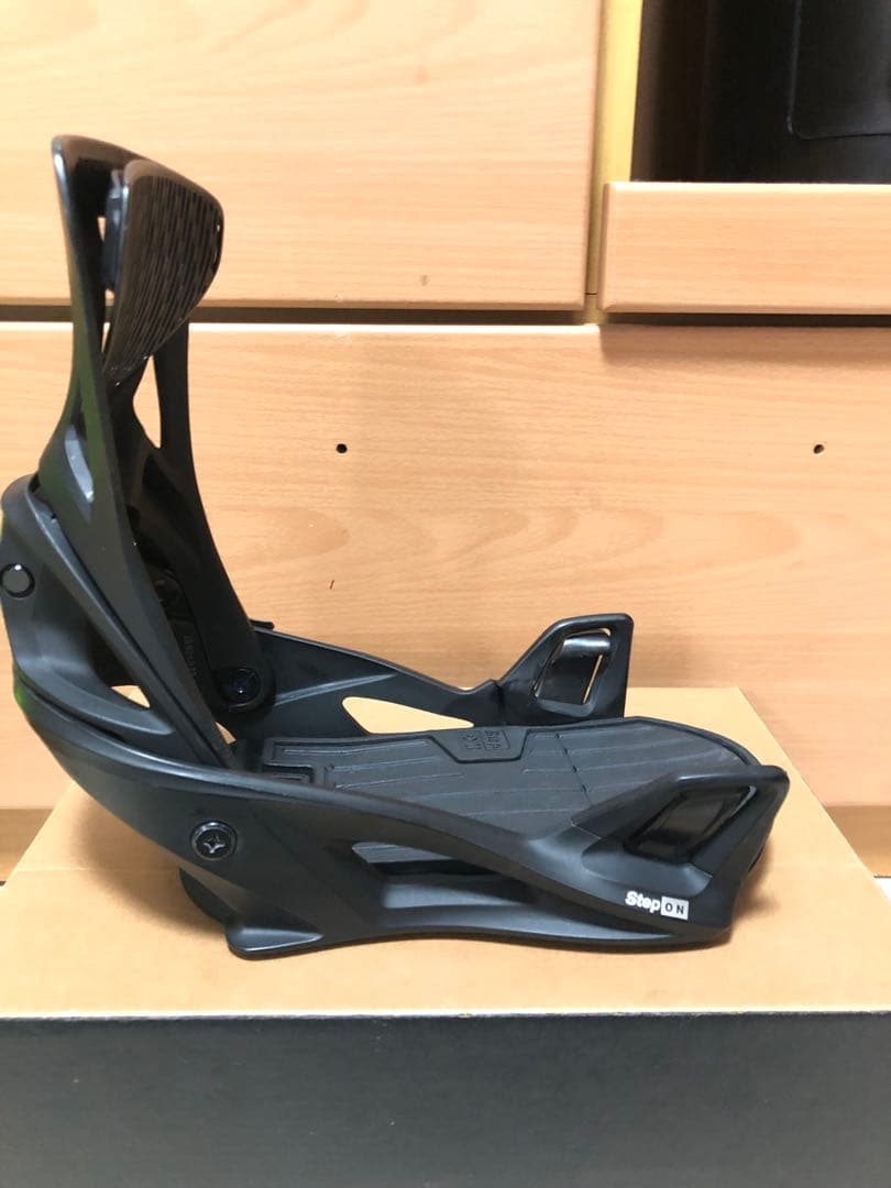 Burton genesis step on sサイズ　バインディング
