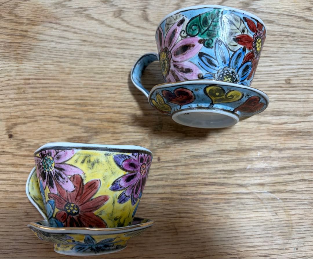 工藤完子　九谷焼　花柄ティーカップセット