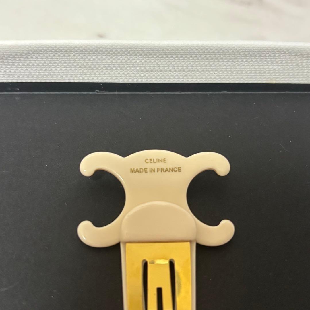 セリーヌ　ヘアクリップ　アイボリー