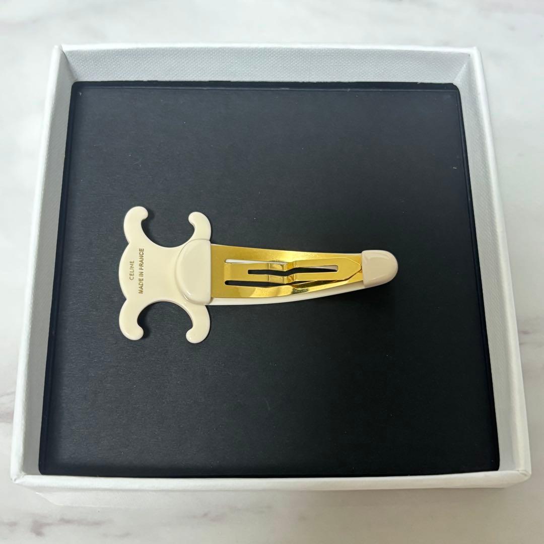セリーヌ　ヘアクリップ　アイボリー