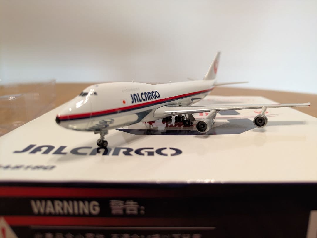航空機・ヘリコプター JALCARGO Boeing 747-246(SCD) 1:400