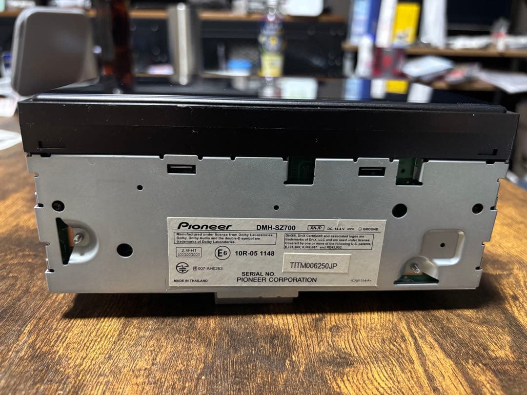 カロッツェリア　ＤＭＨ-SZ700 ディスプレイオーディオ　おまけ付き