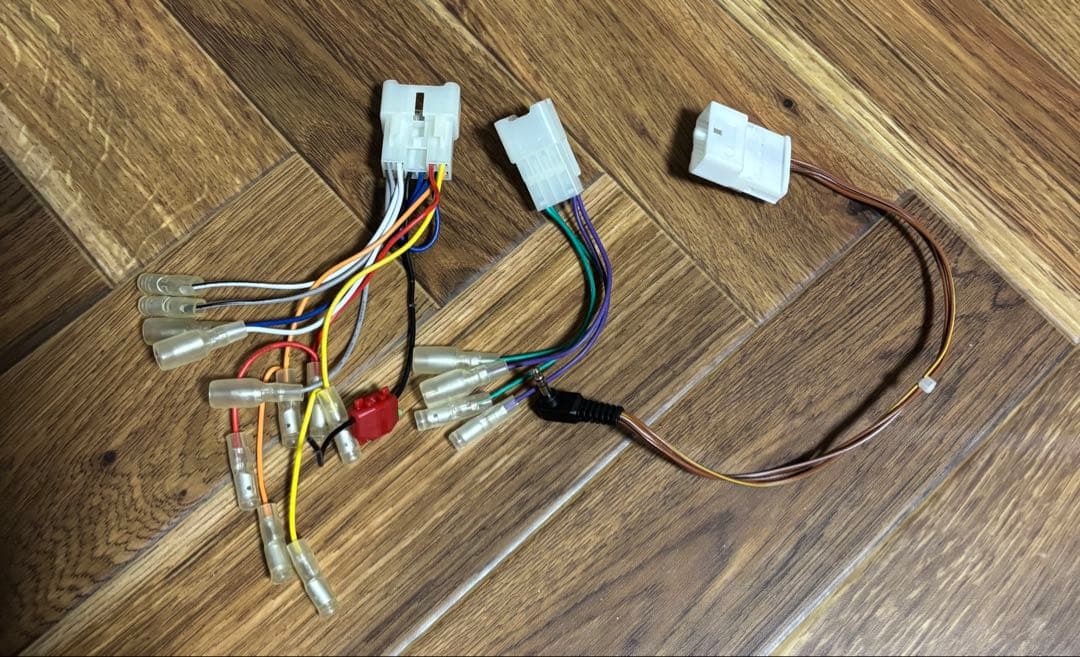 カロッツェリア　ＤＭＨ-SZ700 ディスプレイオーディオ　おまけ付き