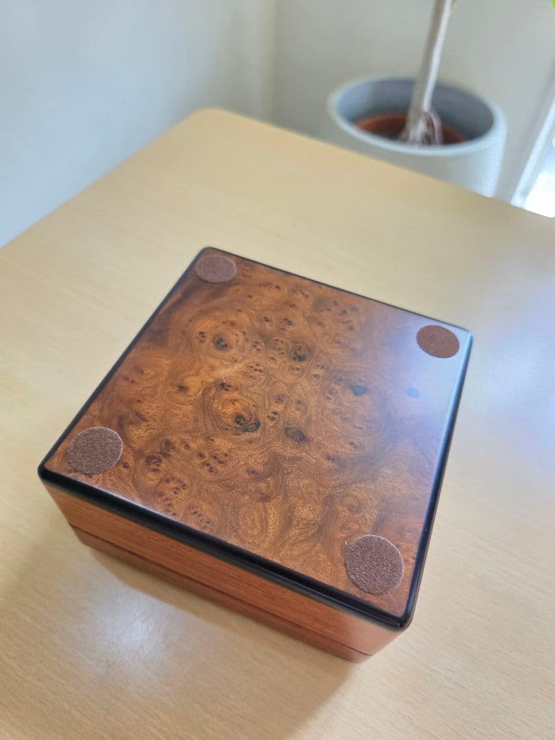 REUGE　ディスクオルゴール　ドーム型クルミ象嵌箱　17枚ディスク付