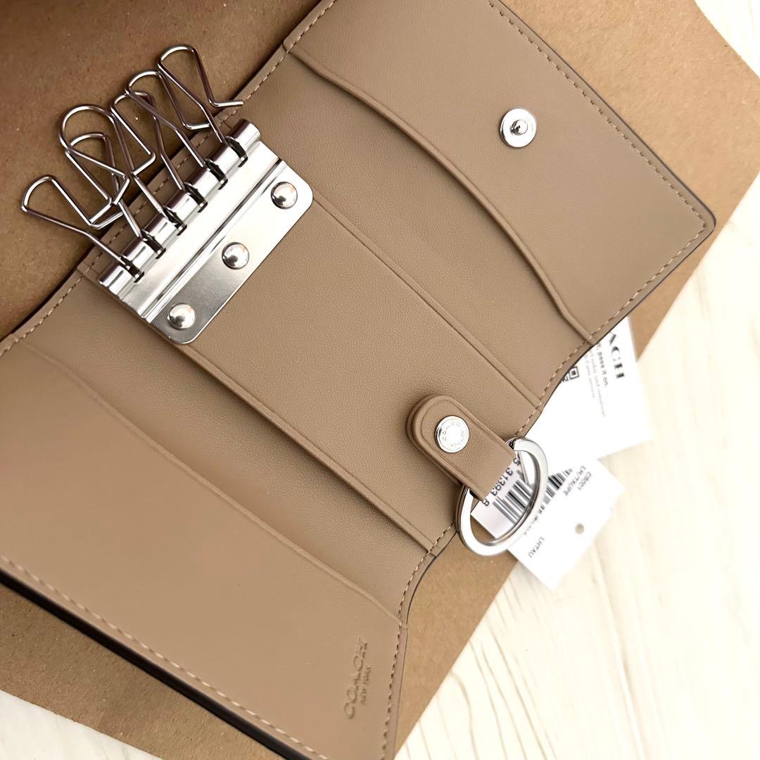 新品 COACHキーケース コーチ ベージュ キーケース