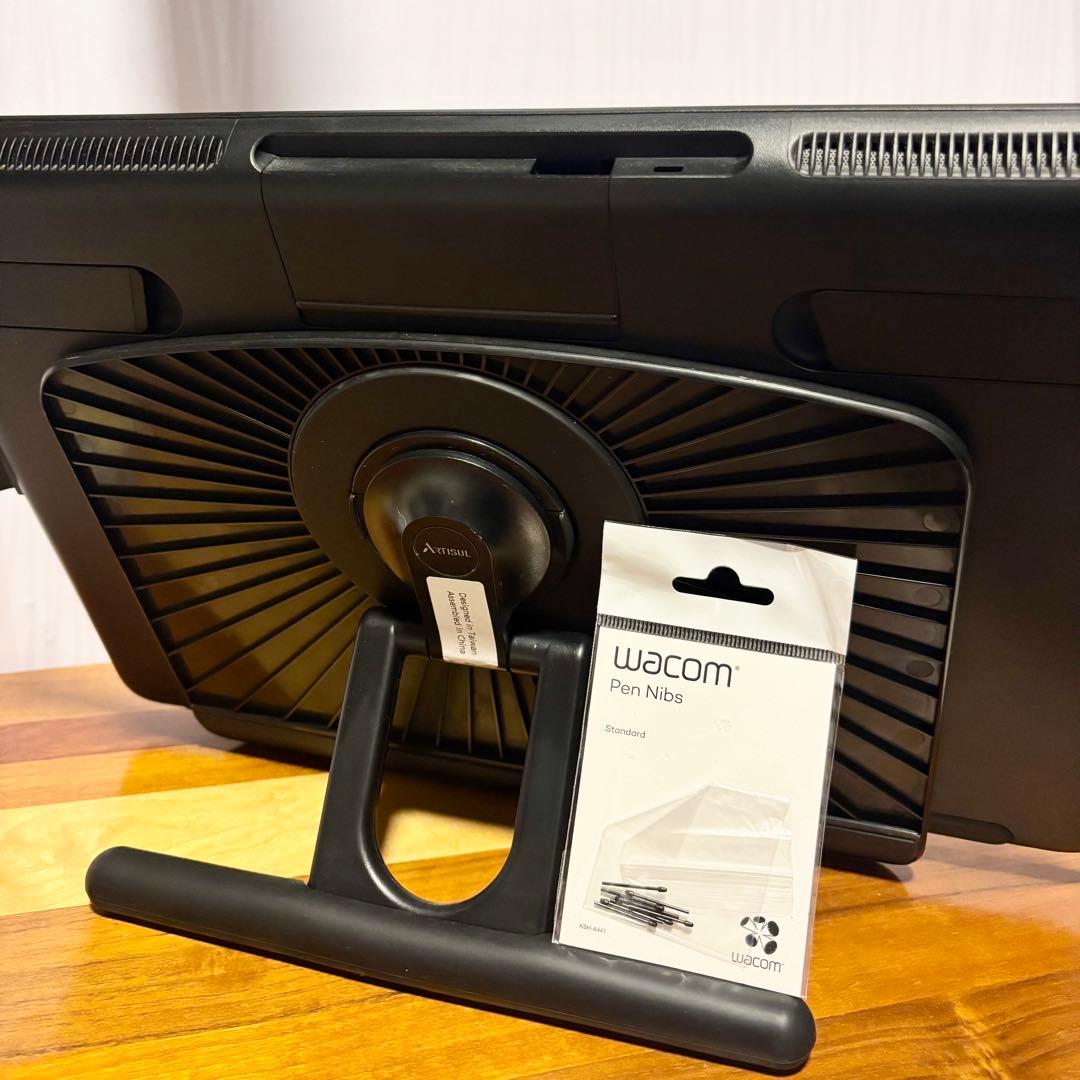 Wacom Cintiq 16 FHD＋スタンド、替芯