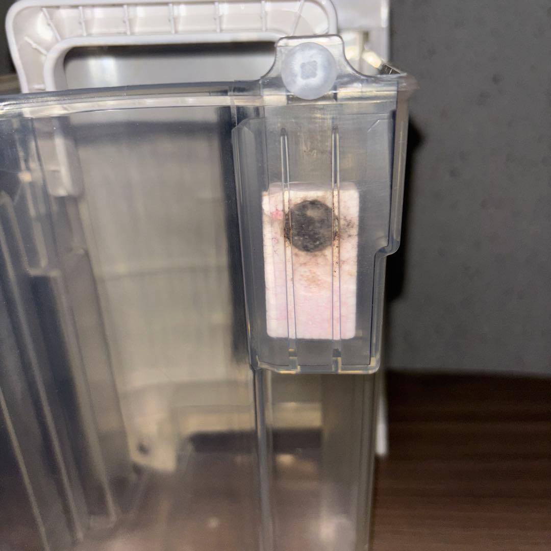 ゆう 　【2021年製】SHARP衣類除湿機　CV-J71-W