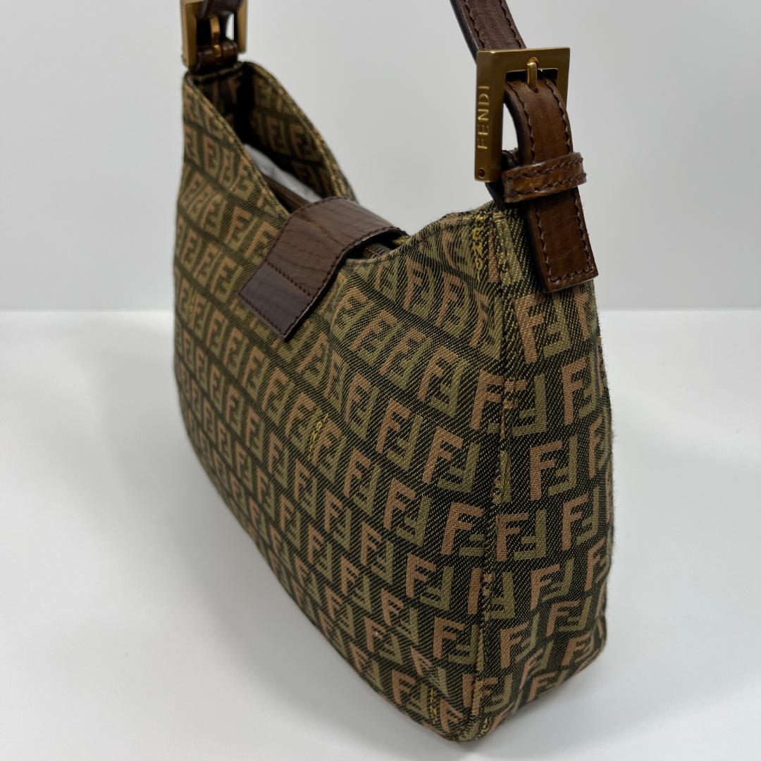 フェンディ8BR036 RU8 マンマバゲット ズッキーノ MBZ154