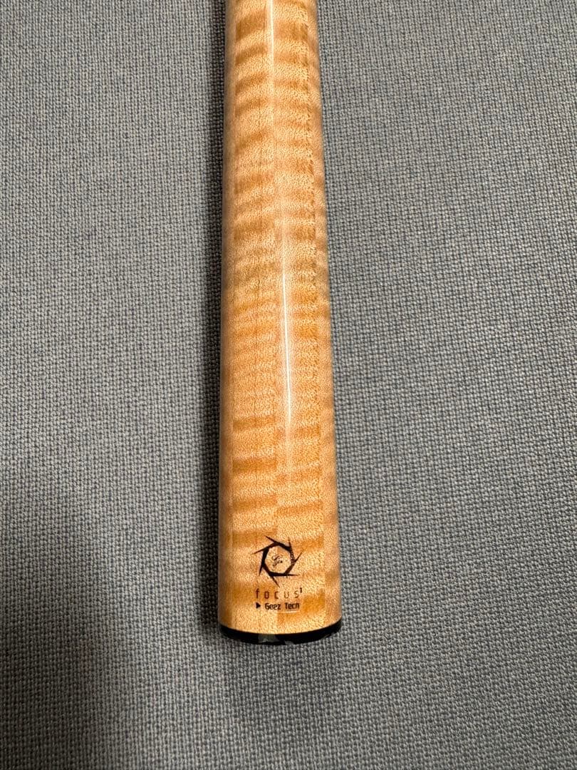ビリヤード　シャフト　Geez focus1