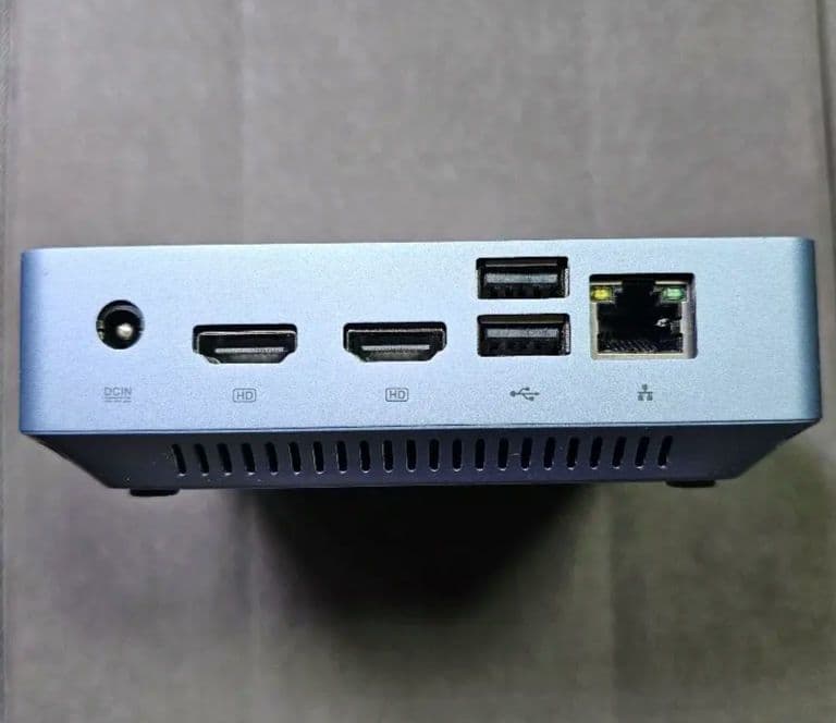 GMKtec NucBox10 化粧箱、付属品完備