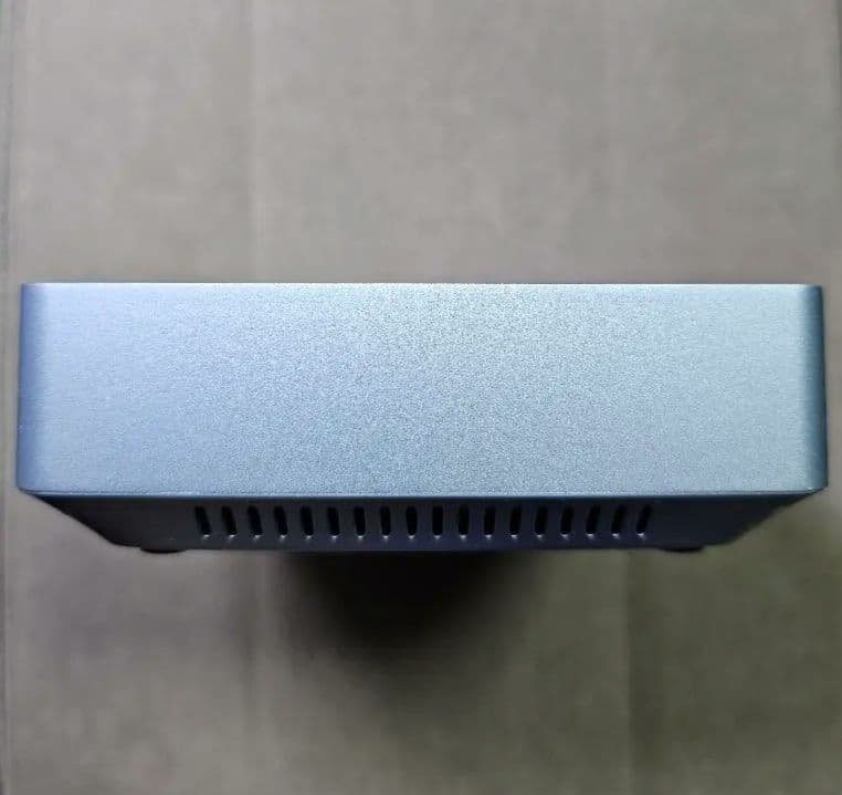 GMKtec NucBox10 化粧箱、付属品完備