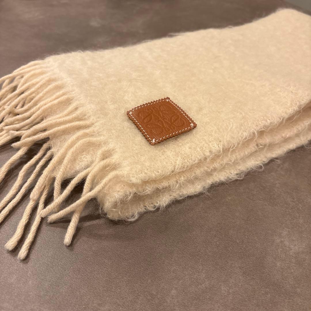 LOEWE モヘヤウールマフラー　ホワイト　アイボリー